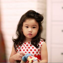 鄭希怡是誰的女兒