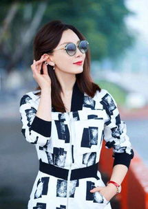 鹿晗的媽媽是陳數嗎