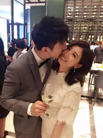 賈靜雯第一任老公是誰