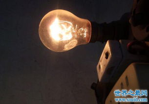 愛迪生實驗了多少次發(fā)明了電燈