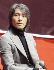 周星馳老婆叫什么名字呢