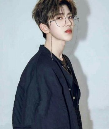 蔡徐坤做了什么大家都黑他