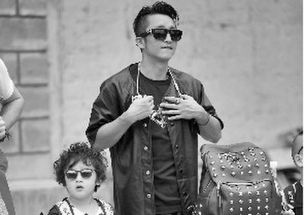 鄒市明的兒孑叫什么