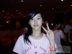 章澤天家境如何