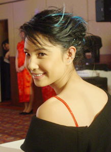 鄭秀文鄭希怡什么關系