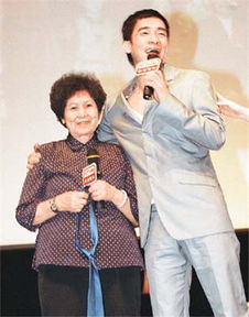 陳小春爸媽還在嗎