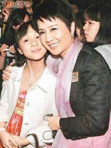 何超欣是賭王親生的嗎