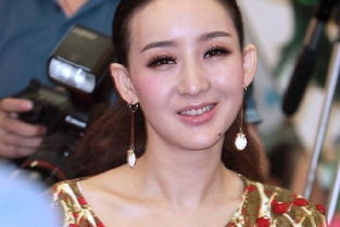 買紅妹老公是誰