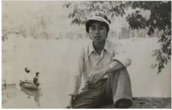 海子是什么派詩(shī)人