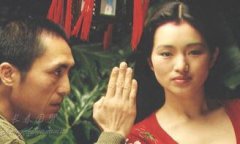 鞏俐和張藝謀什么關(guān)系