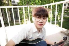 費啟鳴首個綜藝節目是什么