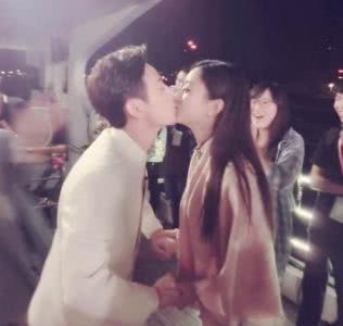 何炅趙麗穎為什么互刪微博