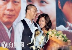 何潔釋小龍在一起多久