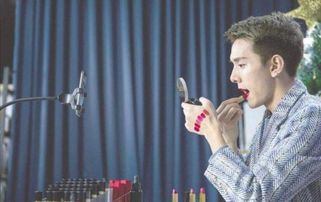 李佳琦怎么火的