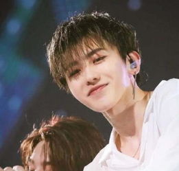 為什么大家都黑蔡徐坤