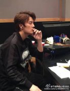 吳克群耳朵怎么回事