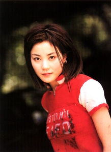 王菲原名王靖雯嗎