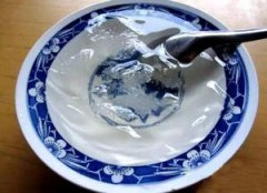 石涼粉用什么樣的牙膏