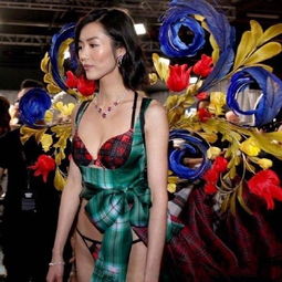 只有我覺得何穗很丑嗎