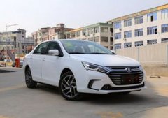 怎樣找到比亞迪秦機(jī)油尺