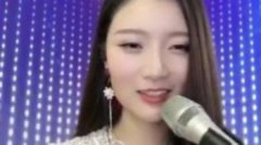 冷漠楊小曼有幾個小孩