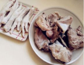 蟲(chóng)草花和茶樹(shù)菇燉湯嗎