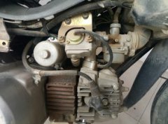 踏板摩托車(chē)火花塞在哪