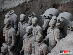 秦始皇陵兵馬俑2號(hào)坑靈異事件，發(fā)現(xiàn)一個(gè)老人躺在地上一動(dòng)不動(dòng)