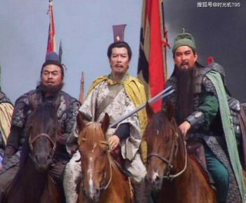 正史三國第一猛將是誰，當屬過五關斬六將的關羽莫屬