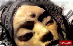 月球發(fā)現(xiàn)活嫦娥？有人認(rèn)為月球上的三眼女尸曾是地球難民