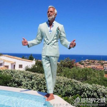 意大利富豪吉安盧卡Gianluca Vacchi，50歲充滿了肌肉和美女