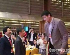馬云身高只有153cm,馬云姚明同框完美呈現最萌身高差