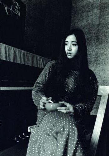 易知難現(xiàn)在的樣子照片,南方有佳人絕世而獨(dú)立