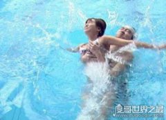 世界上最恐怖的跳水失敗現(xiàn)場(chǎng)，臉?biāo)こ闪藘砂?附視頻／膽小勿看)