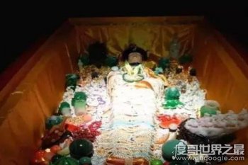 慈禧墓被盜全過程震驚世人,盜墓賊對慈禧的尸體進行了侮辱