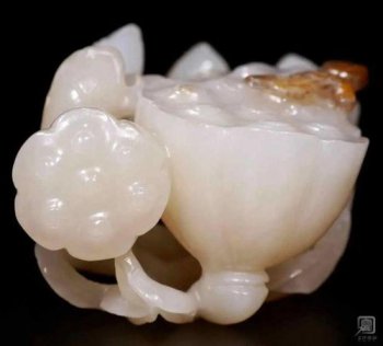 蓮蓬上趴青蛙什么寓意