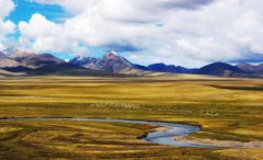 中國海拔最高的城市，是藏北地區的交通樞紐那曲市