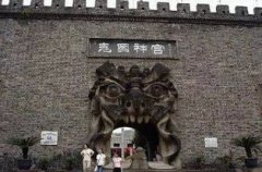 豐都鬼城的靈異事件，一個司機在半夜碰到一個詭異的女子