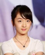 周冬雨好丑怎么紅的,大家都說(shuō)她是張藝謀捧紅的“謀女郎”