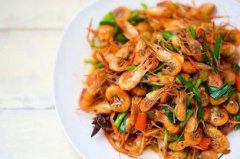 寵物蝦吃什么，水晶蝦偏愛素食