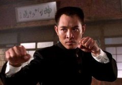 李連杰國籍是哪國,后加入新加坡國旗