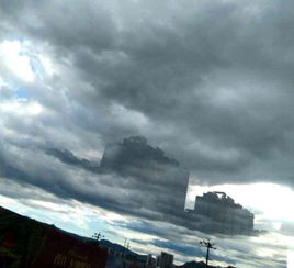 海市蜃樓是什么現象,是光的折射和反射現象