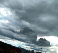 海市蜃樓是什么現象,是光的折射和反射現象