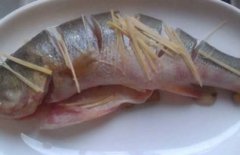 清蒸鱸魚蒸多長時間，只需要12分鐘上下就可以