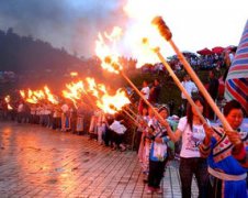 火把節是哪個民族的節日，是彝族、白族、納西族、基諾族、拉祜族等的節日
