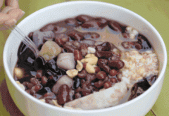 燒仙草是什么植物,并不是一種植物是閩南地區的傳統飲品