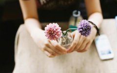 竹節(jié)手的女人什么命，為生活奔波勞苦沒什么福氣