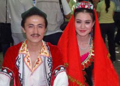 維吾爾族為什么漂亮，因為幾乎不與漢人通婚