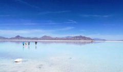 蘇格拉底蘋果的故事，一次在課堂上蘇格拉底拿出一個蘋果