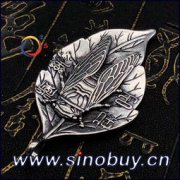 蟬飛到家里有什么寓意，是純潔、復活、通靈的象征